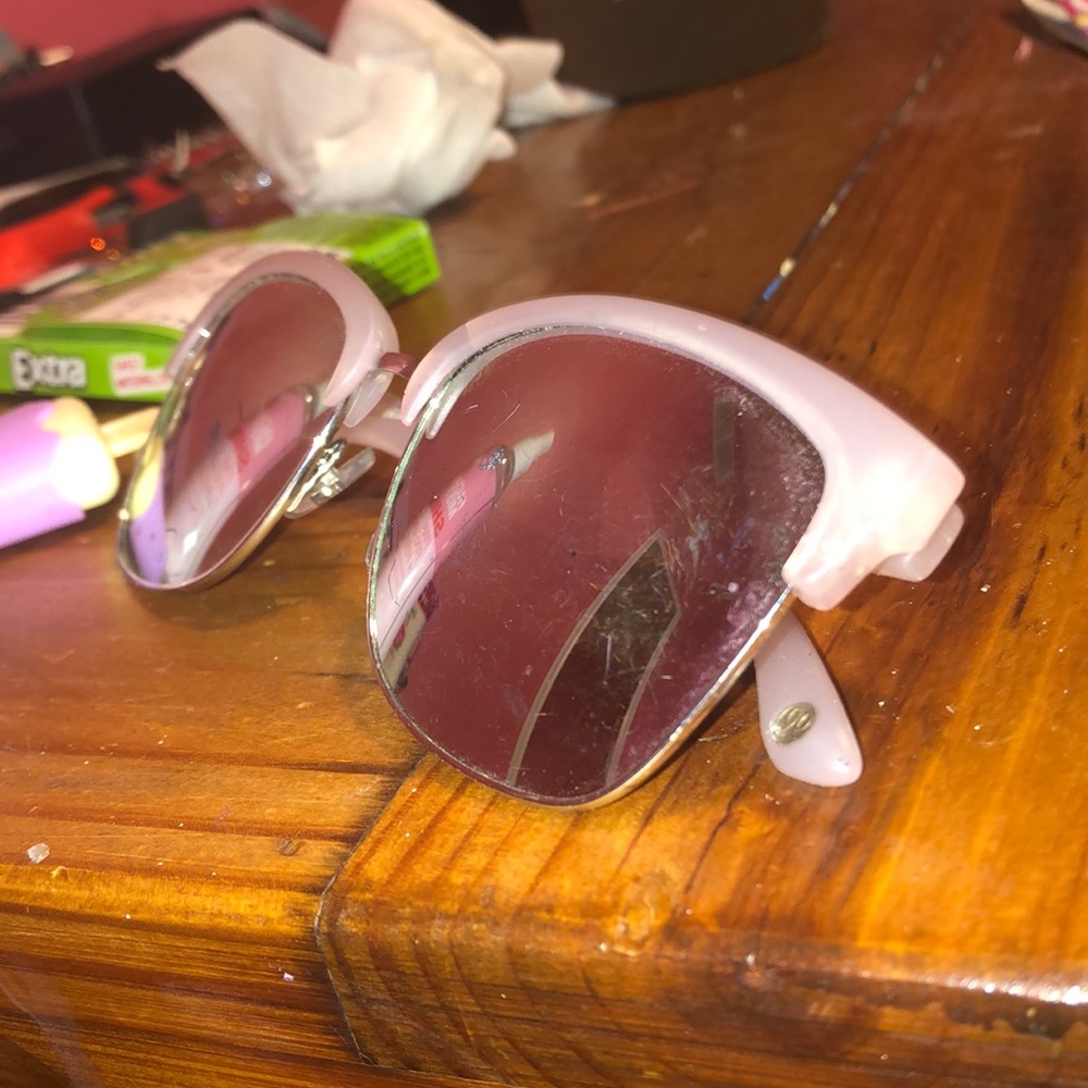 Super cute sunglasses!